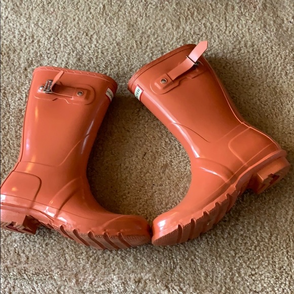 Women’s Hunter Boots - Picture 2 of 5